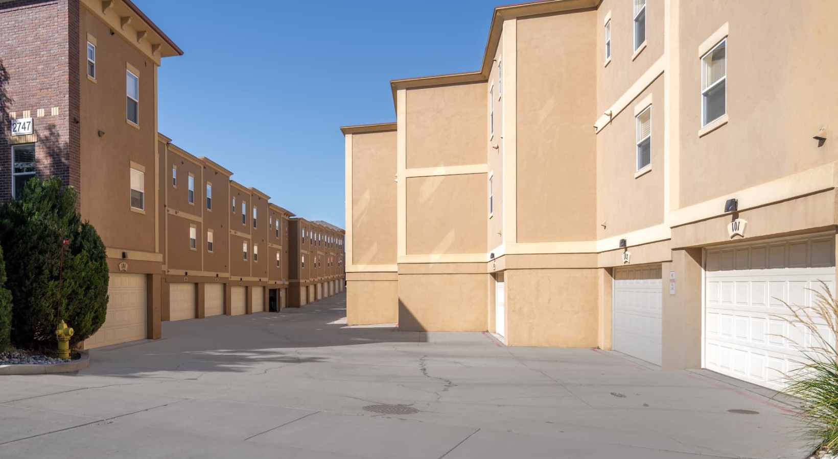 Find your new home Easily accessible garage entrances